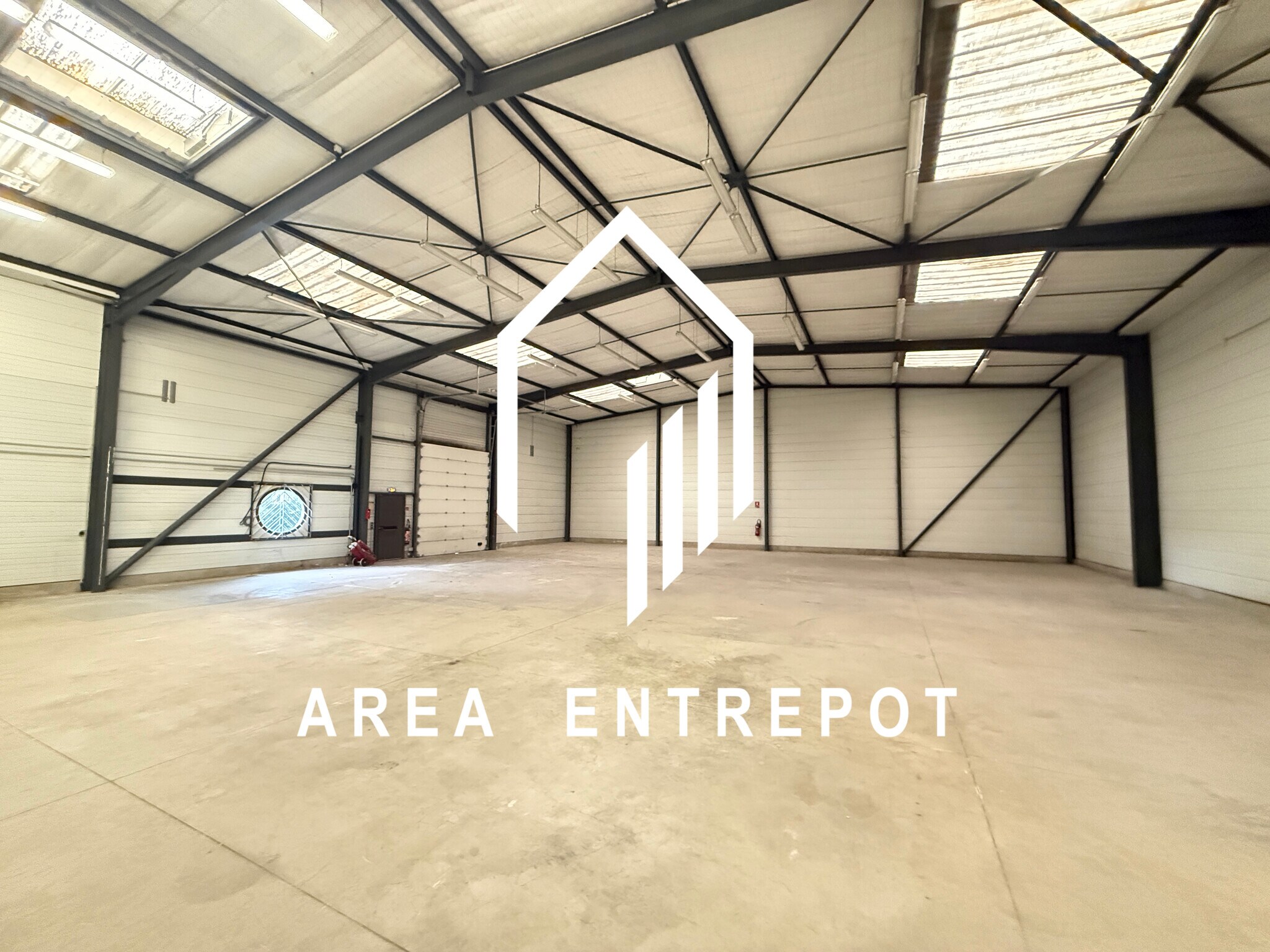 12 Allée Des Informaticiens, Aix-en-Provence for lease Primary Photo- Image 1 of 7