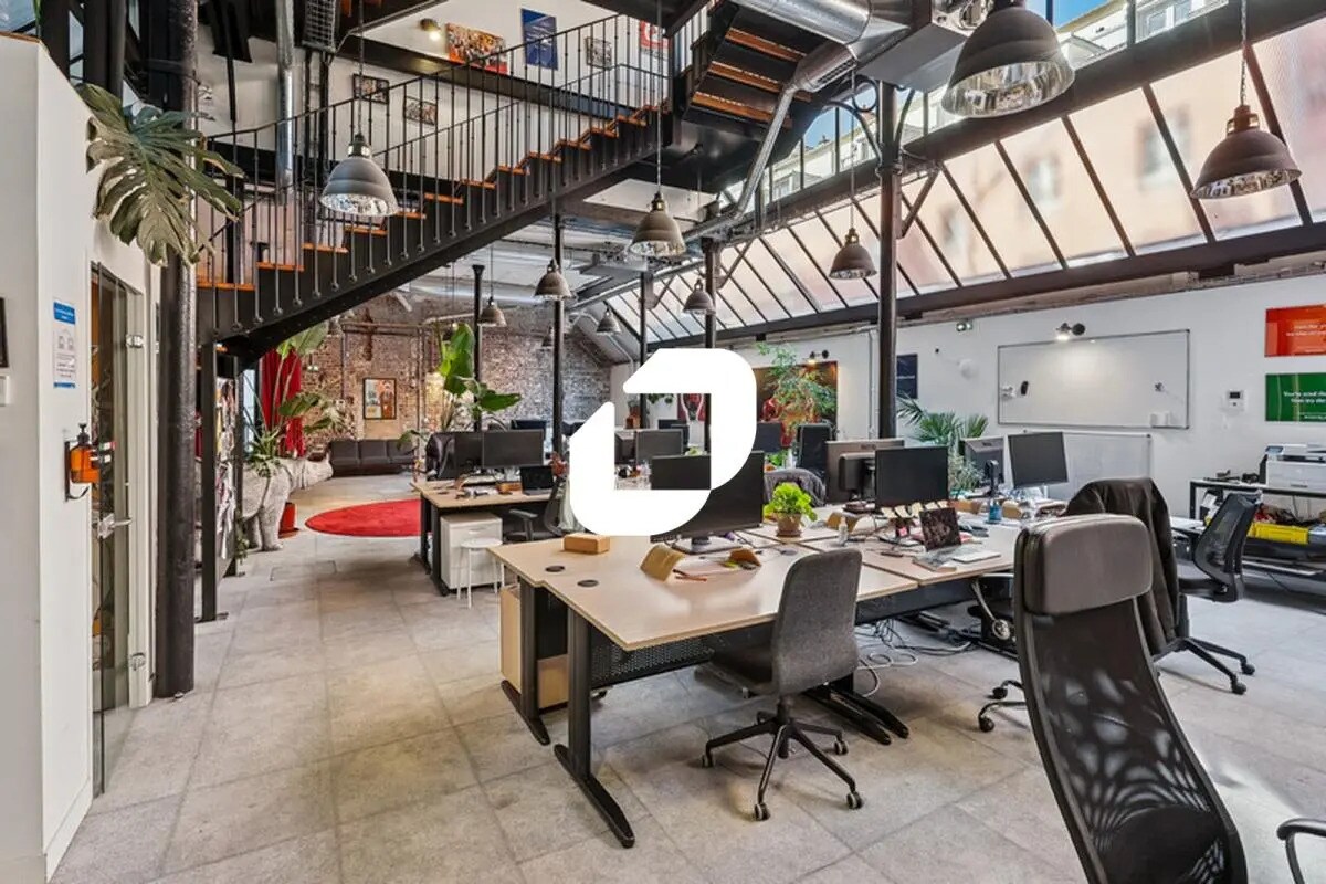 Office in Paris for sale Interior Photo- Image 1 of 18