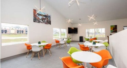 2523 US 41 W, Marquette, MI à vendre - Photo intérieure - Image 2 de 5