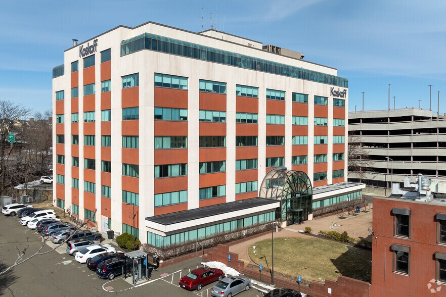 350 Fairfield Ave, Bridgeport, CT à louer - Photo du bâtiment - Image 1 de 20