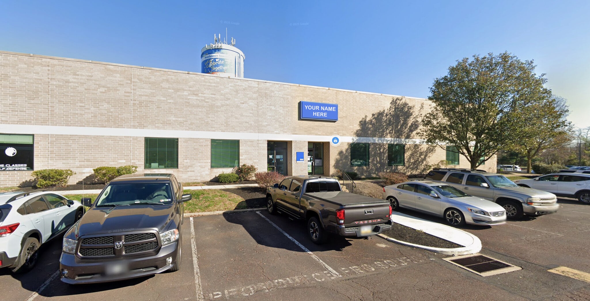 800 Town Center Dr, Langhorne, PA for lease Building Photo- Image 1 of 4