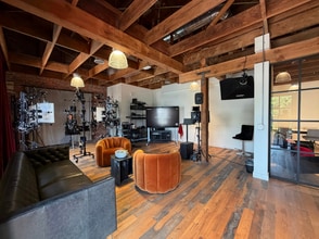 58 Winward Ave, Venice, CA for lease Interior Photo- Image 2 of 13