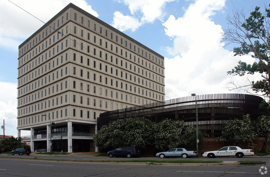 2601 Tulane Ave, New Orleans, LA à louer - Photo du bâtiment - Image 2 de 7