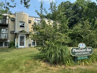 Plus de détails pour 10000-10010 S Westnedge Ave, Portage, MI - Multi-résidentiel à vendre