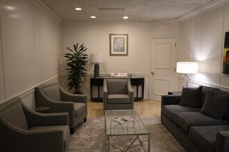 1615 Forum Pl, West Palm Beach, FL for lease Interior Photo- Image 1 of 9