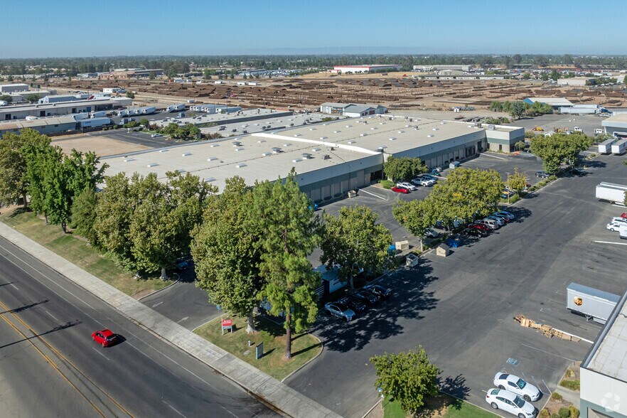 4603 N Brawley Ave, Fresno, CA à vendre - Aérien - Image 3 de 4