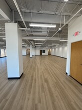 118 Turnpike Rd, Southborough, MA à louer Photo intérieure- Image 2 de 10