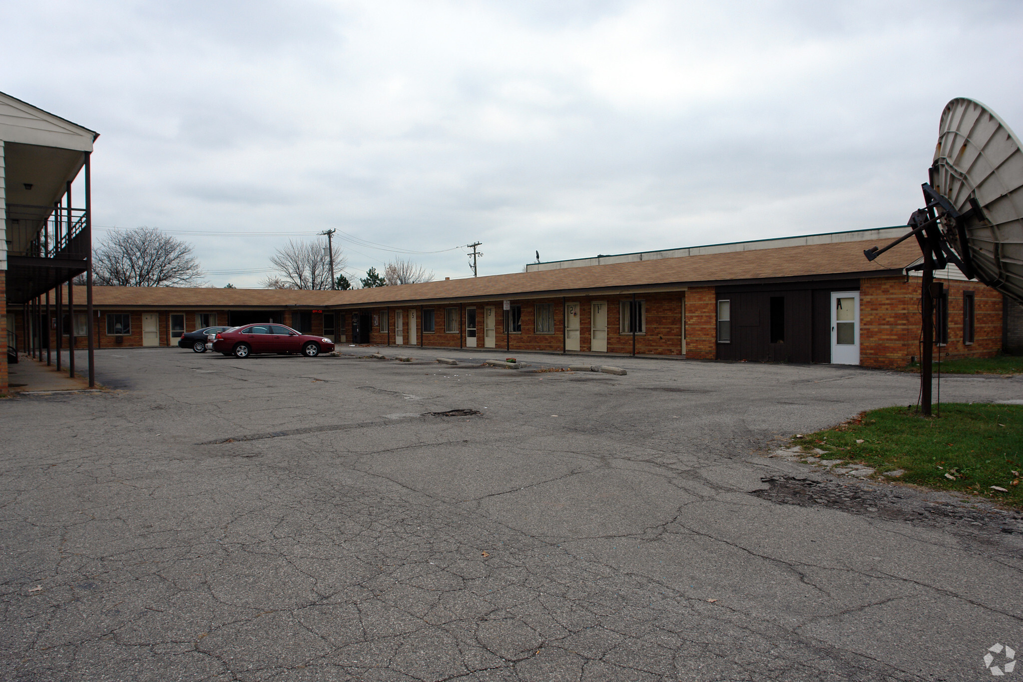 31420 Groesbeck Hwy, Fraser, MI for sale Primary Photo- Image 1 of 1