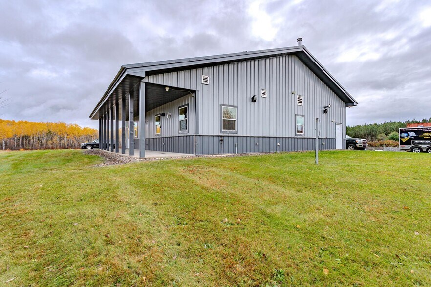 4243 Back Country Ln, Harshaw, WI à vendre - Photo du bâtiment - Image 2 de 12