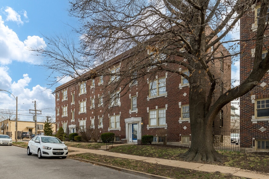 1014-38 Oakview Pl, Saint Louis, MO for sale - Building Photo - Image 3 of 20