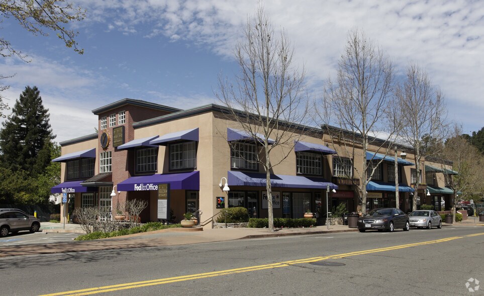 1 Camino Sobrante, Orinda, CA à louer - Photo du bâtiment - Image 2 de 8