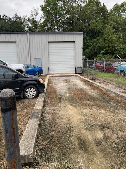 30 Bridge Ct, Sumter, SC à louer - Photo du bâtiment - Image 3 de 6