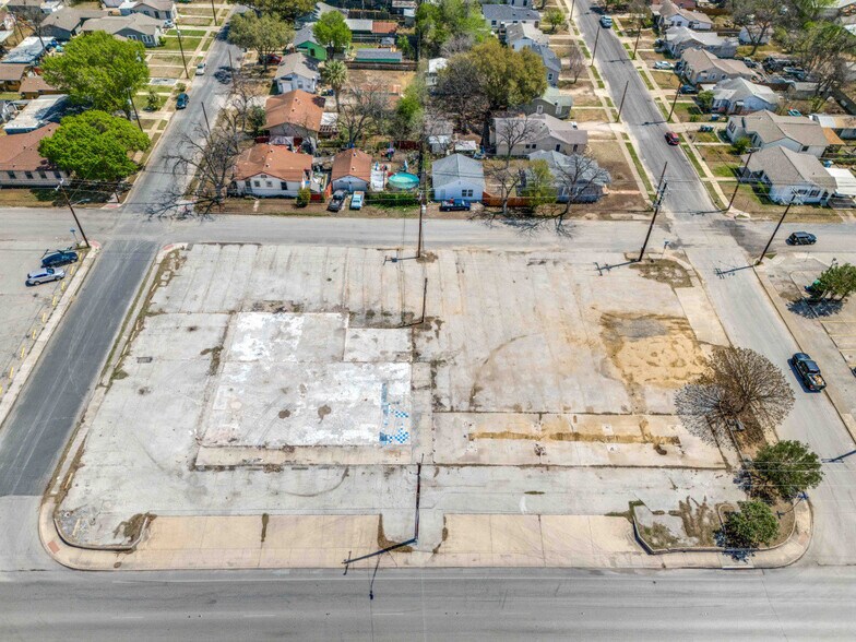 3402 S Zarzamora St, San Antonio, TX à louer - Photo du bâtiment - Image 2 de 6