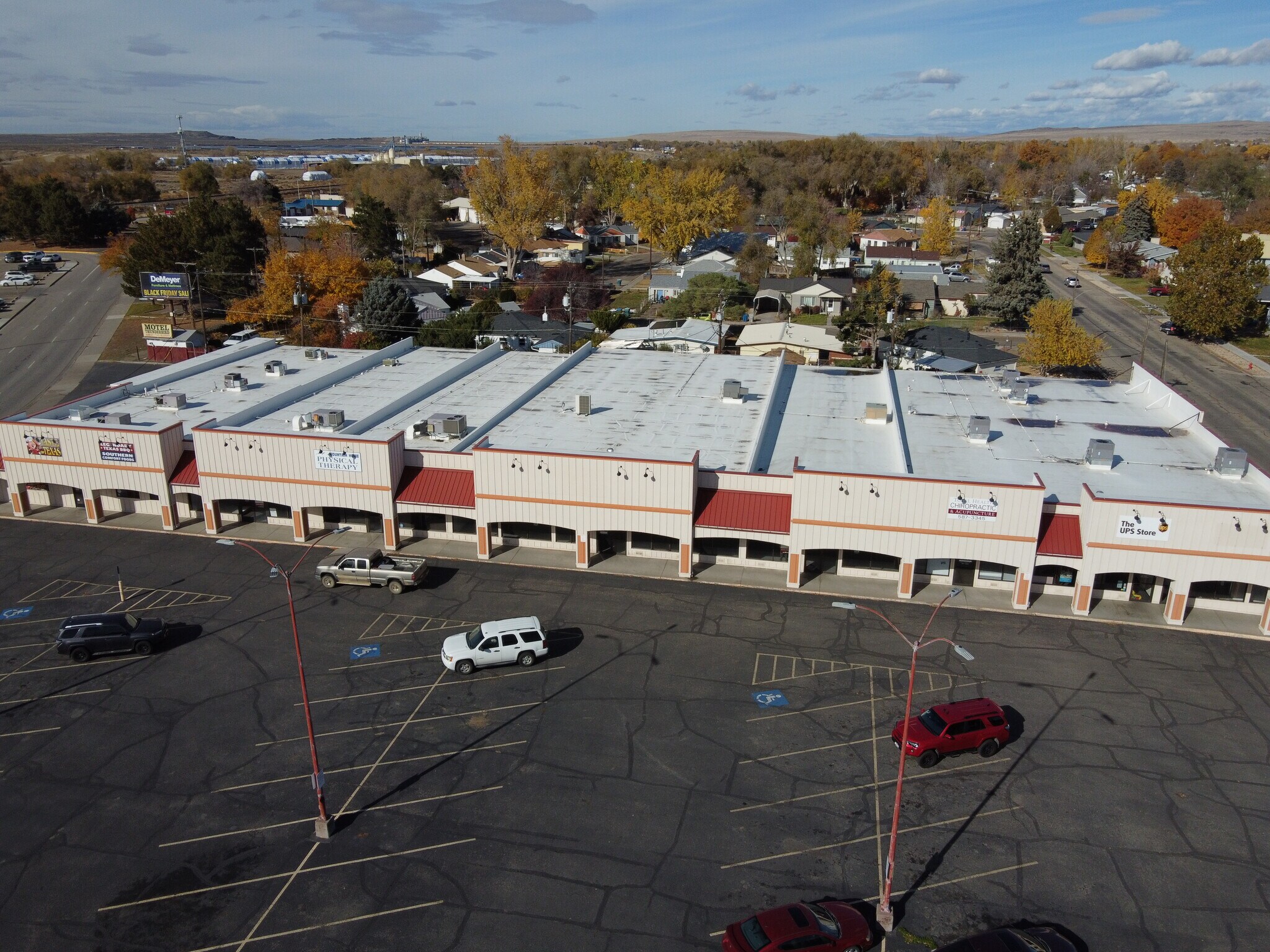 210-290 E 5th N, Mountain Home, ID à louer Photo principale- Image 1 de 12