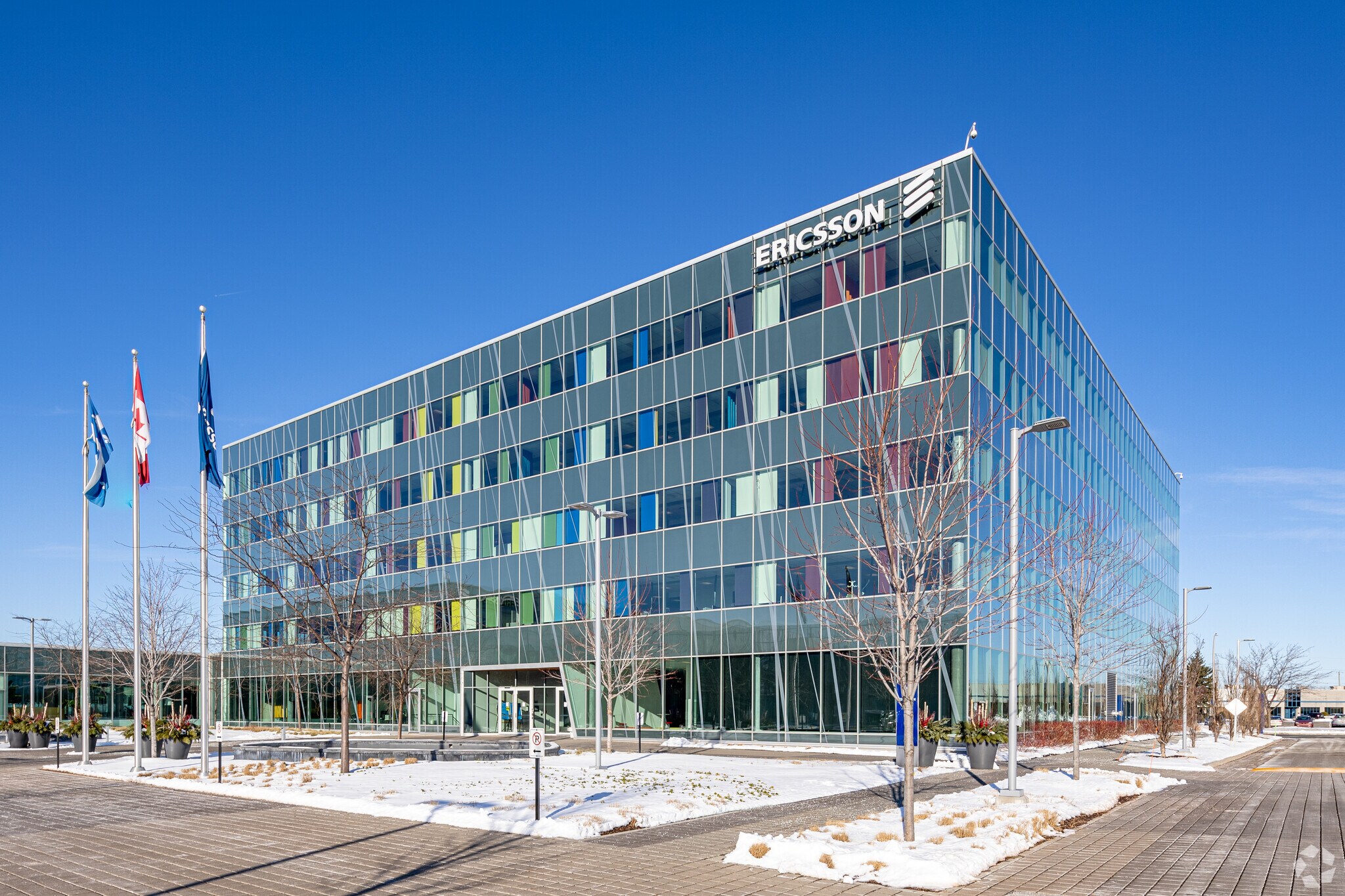 8275 Rte Transcanadienne, Montréal, QC for sale Primary Photo- Image 1 of 1