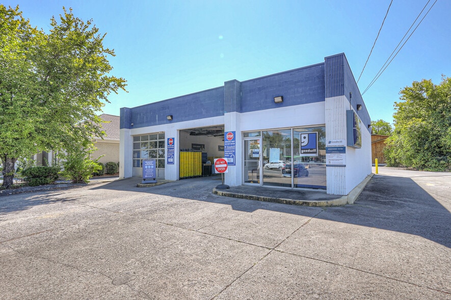 327 W Main St, Hendersonville, TN for sale - Building Photo - Image 2 of 20