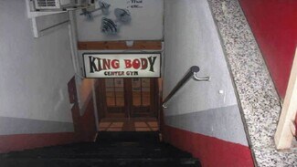 Plus de détails pour Multi-résidentiel à vendre