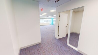 330 E Kilbourn Ave, Milwaukee, WI for lease Interior Photo- Image 2 of 4