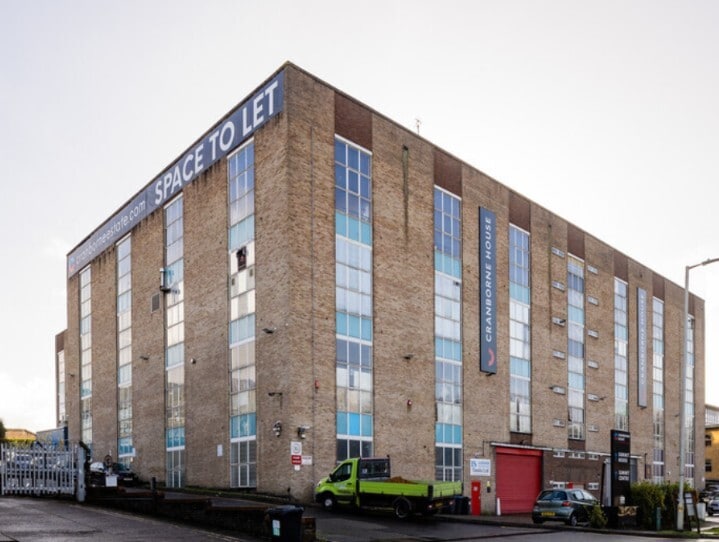 Cranborne Rd, Potters Bar for sale - Primary Photo - Image 1 of 2