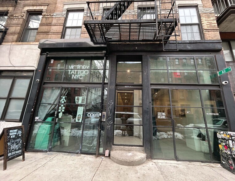 77 E 3rd St, New York, NY à louer - Photo principale - Image 1 de 14