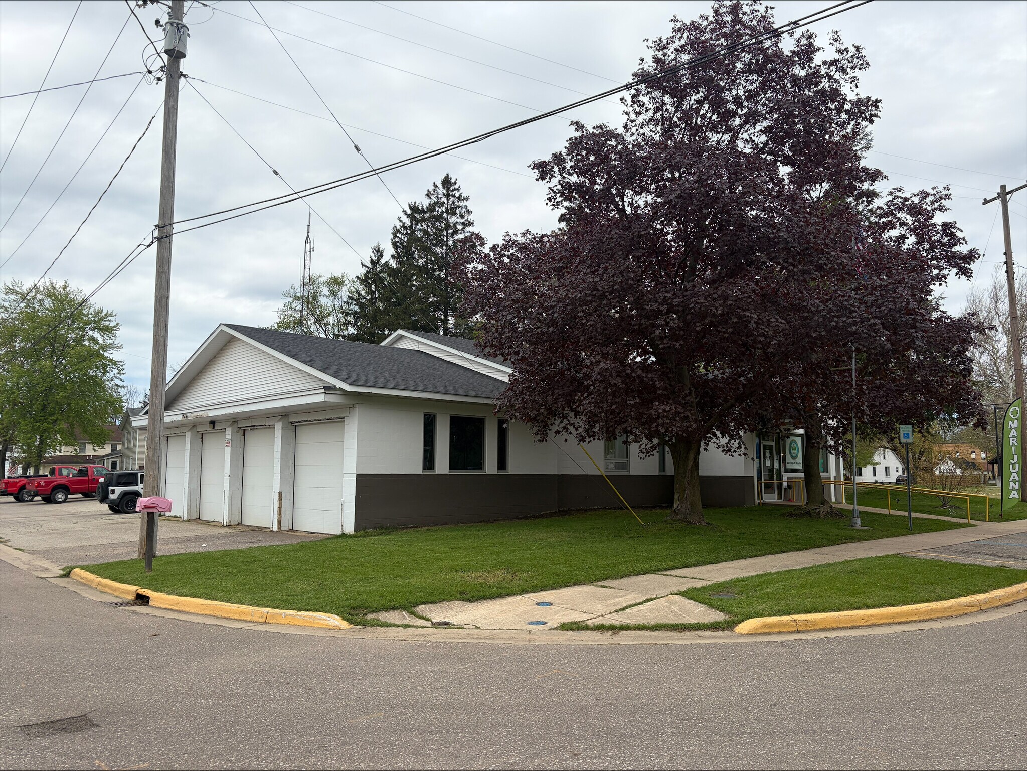 222 S Maple St, Fennville, MI à vendre Photo principale- Image 1 de 9