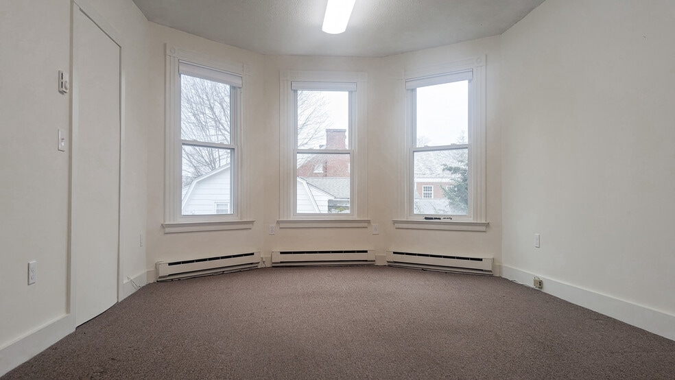 191 Main St, Old Saybrook, CT for lease - Interior Photo - Image 1 of 41