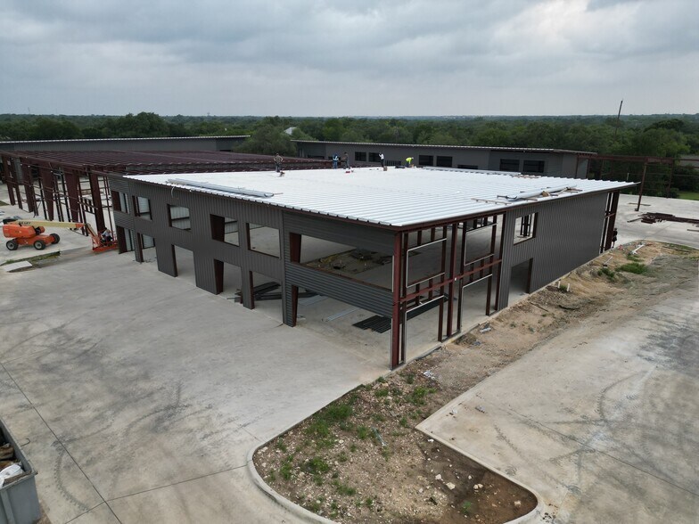 7000 Airport Rd, Georgetown, TX à vendre - Photo du bâtiment - Image 3 de 4