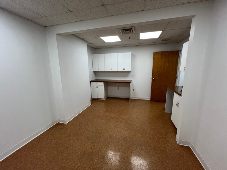 1400 Centre St, Newton, MA à louer - Photo du bâtiment - Image 3 de 9