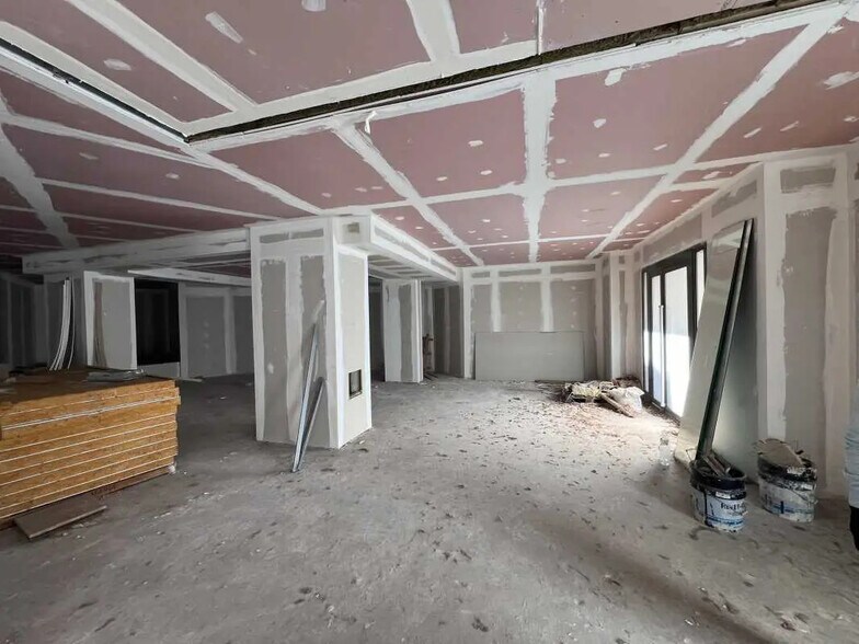 Office in Boulogne-Billancourt for sale - Interior Photo - Image 2 of 8