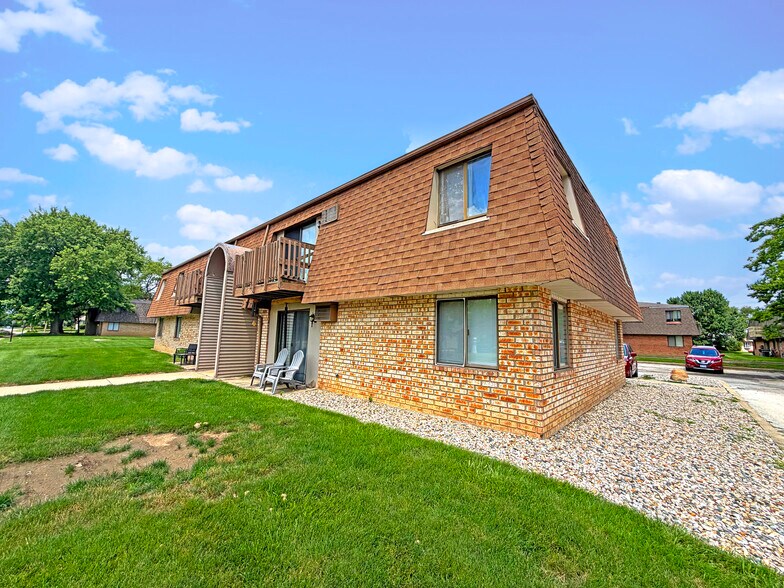 535 Coyne St, Bourbonnais, IL à vendre - Photo du bâtiment - Image 3 de 11