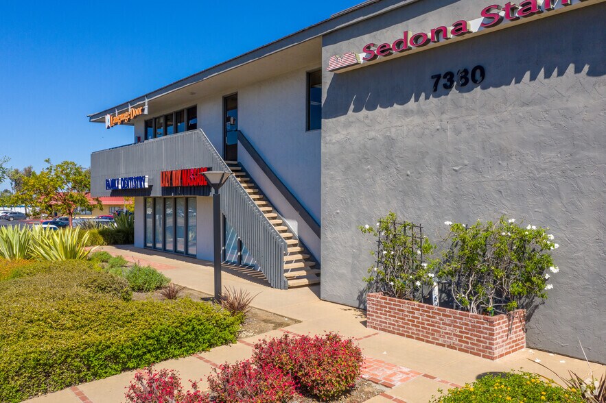 7380 Clairemont Mesa Blvd, San Diego, CA à louer - Photo du bâtiment - Image 3 de 5