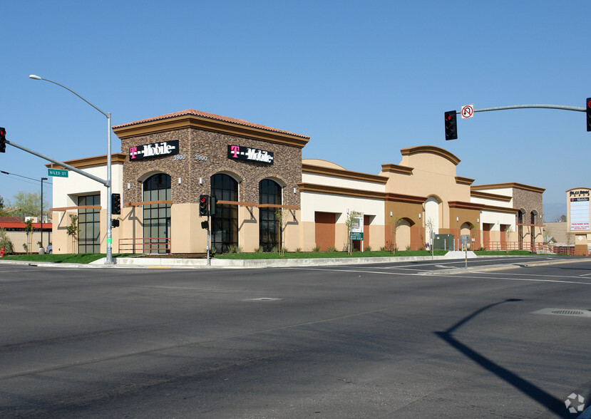 3900 Niles St, Bakersfield, CA for sale - Primary Photo - Image 1 of 1