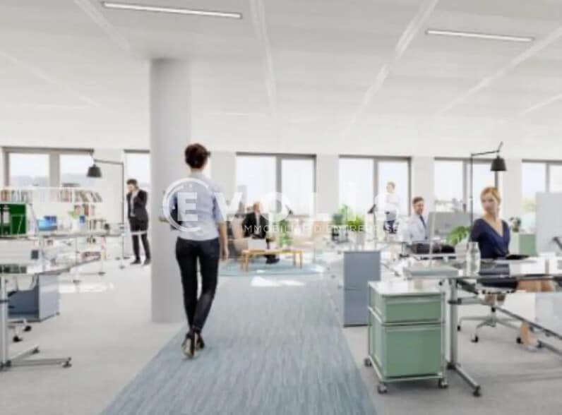 2 Avenue De La Gare, Montigny-le-Bretonneux for lease - Building Photo - Image 3 of 12