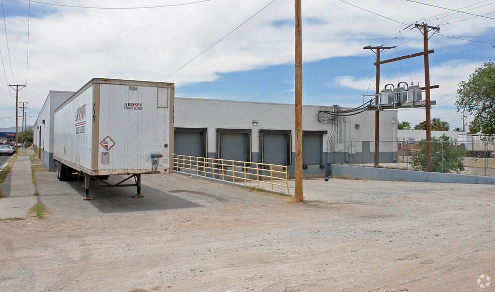 7025 Alameda Ave, El Paso, TX à vendre - Photo du bâtiment - Image 2 de 39