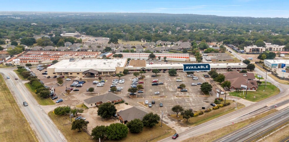 502-540 Meadowlake Ctr, Waco, TX à louer - Photo du bâtiment - Image 1 de 6