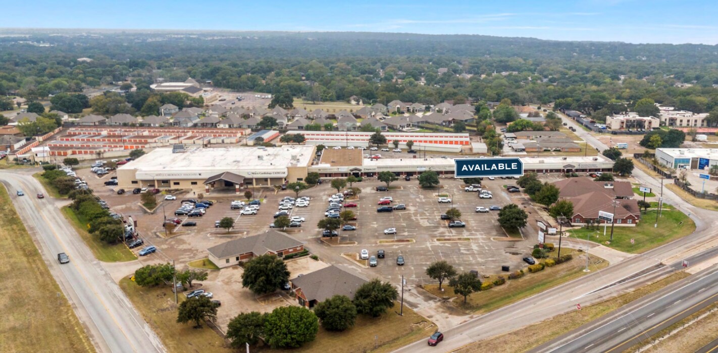 502-540 Meadowlake Ctr, Waco, TX à louer Photo du bâtiment- Image 1 de 7