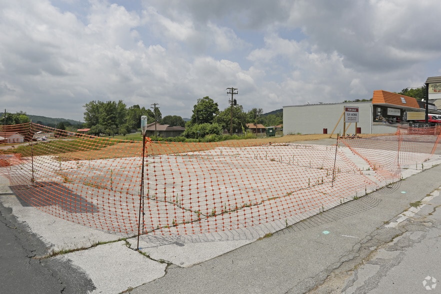 10241-10247 Chapman Hwy, Seymour, TN for lease - Building Photo - Image 3 of 4