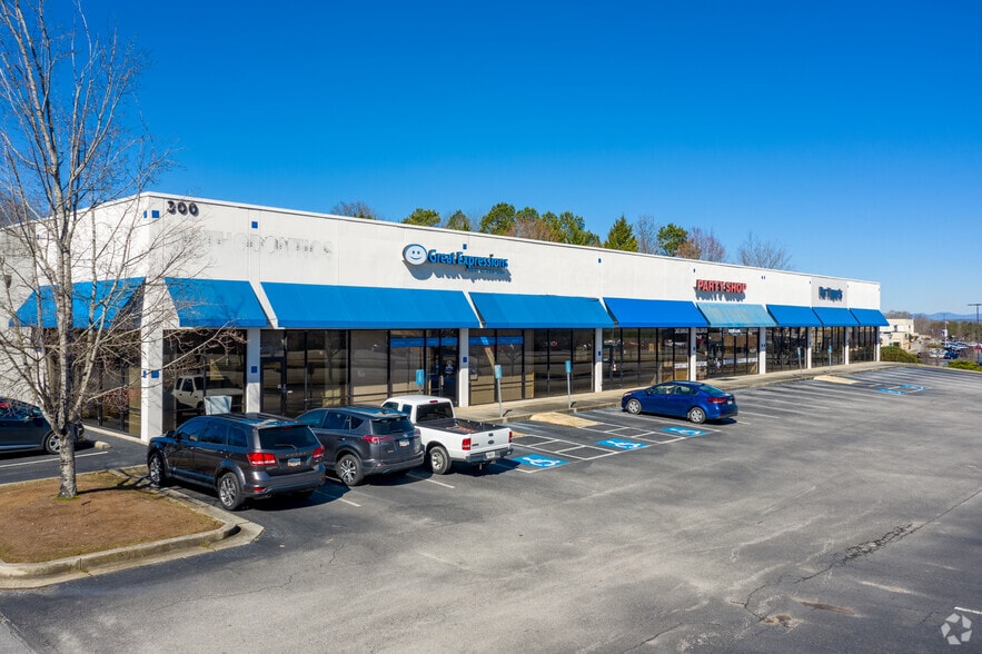 300 Pearl Nix Pky, Gainesville, GA for lease - Building Photo - Image 1 of 11