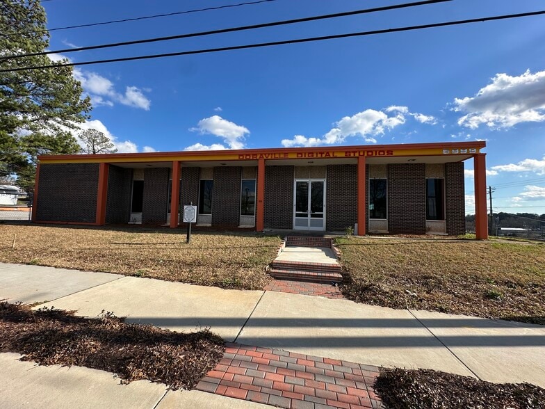 5999 New Peachtree Rd, Doraville, GA for lease - Building Photo - Image 2 of 17