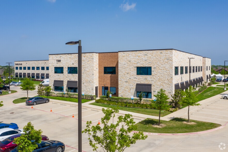 7300 Eldorado Pky, McKinney, TX à louer - Photo du bâtiment - Image 2 de 16