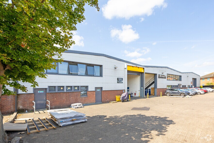 Eldon Rd, Beeston à louer - Photo du bâtiment - Image 2 de 13