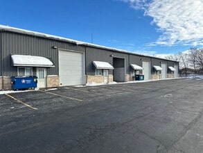 14537 Edison Dr, New Lenox, IL for lease Interior Photo- Image 2 of 12