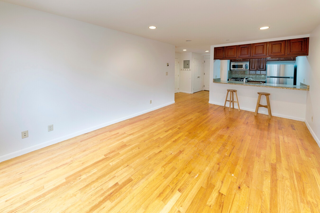 3614 Johnson Ave, Bronx, NY 10463 - Unit 2B - - Interior Photo - Image 2 of 5