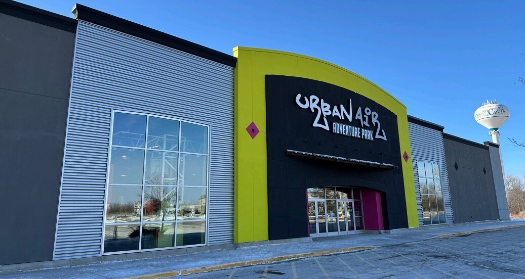 4731-4741 W Lawrence St, Appleton, WI à louer Photo du bâtiment- Image 1 de 6