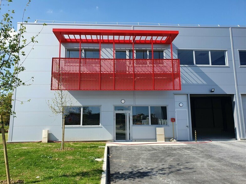 Flex in Bondoufle for sale - Building Photo - Image 3 of 5