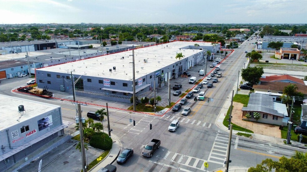 2300-2340 W 8th Ave, Hialeah, FL à louer - Photo du bâtiment - Image 2 de 28