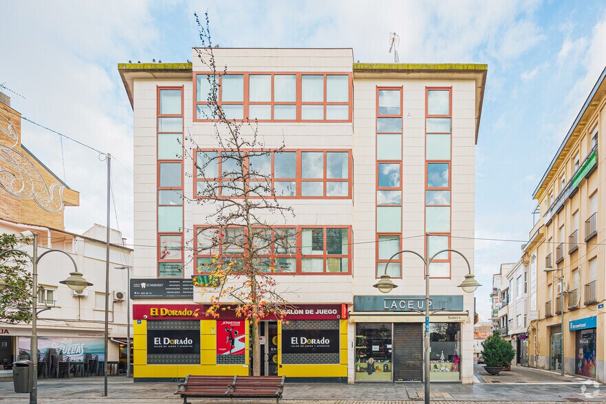 Calle Gran Vía, 37, Majadahonda, Madrid à louer - Photo principale - Image 1 de 4