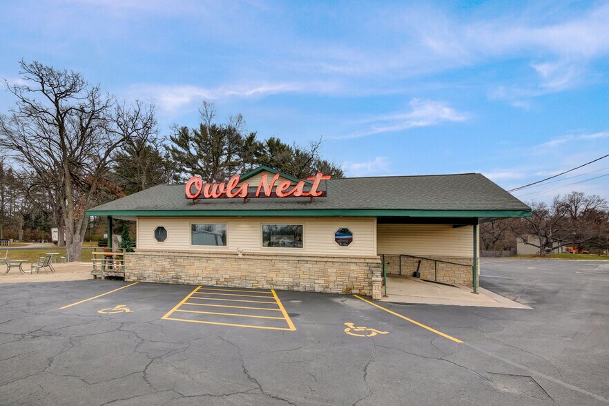 617 E North St, Poynette, WI à vendre - Photo du bâtiment - Image 3 de 49