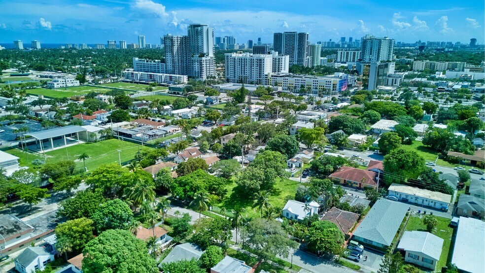 1920 Pierce St, Hollywood, FL à vendre - Photo du bâtiment - Image 2 de 16
