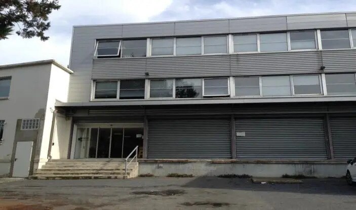 Industrial in Nanterre for lease - Building Photo - Image 2 of 7